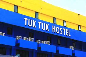 Tuk Tuk Hostel