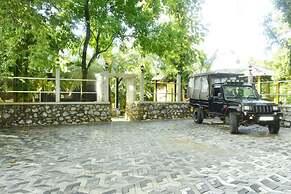 Safari Queens Resort