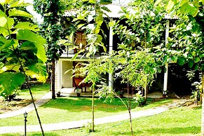 Safari Queens Resort