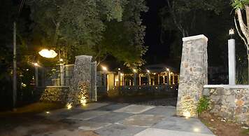 Safari Queens Resort