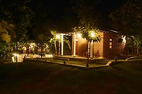 Safari Queens Resort