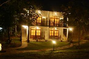 Safari Queens Resort