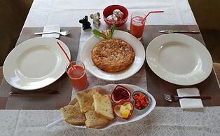 Sat Nam Village Eco-Hotel