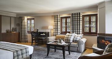 MounTrace Suites & Spa