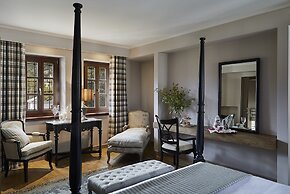 MounTrace Suites & Spa