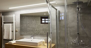 MounTrace Suites & Spa