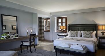 MounTrace Suites & Spa