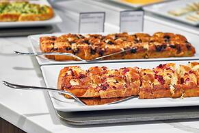 AC Hotel by Marriott Cleveland Beachwood