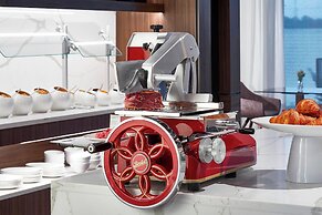 AC Hotel by Marriott Cleveland Beachwood