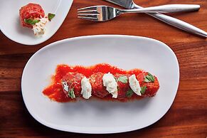 AC Hotel by Marriott Cleveland Beachwood