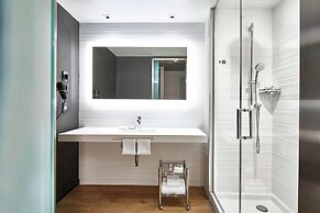 AC Hotel by Marriott Cleveland Beachwood