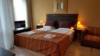 Sandapart Royal Beach Apartments