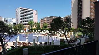 Sandapart Royal Beach Apartments