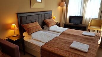 Sandapart Royal Beach Apartments