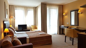 Sandapart Royal Beach Apartments