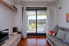 Desenzanoloft – Butterfly and Pools