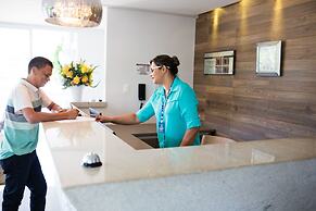 Serra Madre Residence