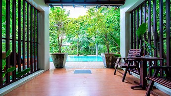 Baan Klang Aow Beach Resort