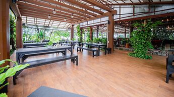 Baan Klang Aow Beach Resort