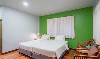 Baan Klang Aow Beach Resort