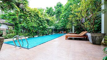 Baan Klang Aow Beach Resort