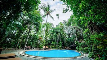 Baan Klang Aow Beach Resort