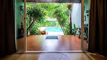 Baan Klang Aow Beach Resort