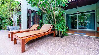 Baan Klang Aow Beach Resort