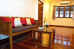 Baan Klang Aow Beach Resort