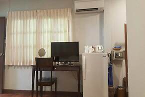 Baan Klang Aow Beach Resort