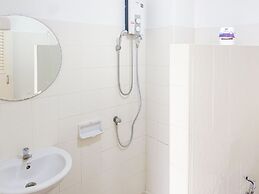 Bang Saphan Resort Hotel