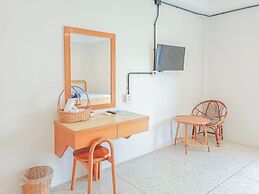 Bang Saphan Resort Hotel