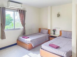 Bang Saphan Resort Hotel