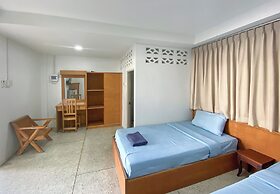 Bang Saphan Resort Hotel
