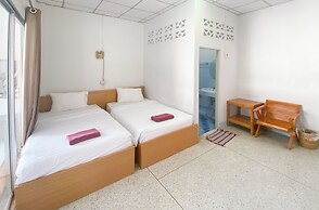 Bang Saphan Resort Hotel