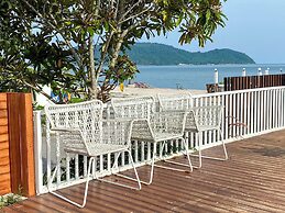 Bang Saphan Resort Hotel