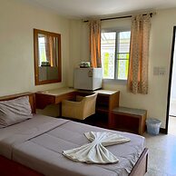 Bang Saphan Resort Hotel