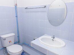 Bang Saphan Resort Hotel