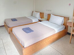 Bang Saphan Resort Hotel