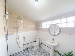 Bang Saphan Resort Hotel