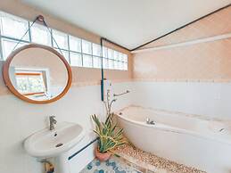 Bang Saphan Resort Hotel