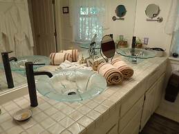 Inn to the Woods B&B