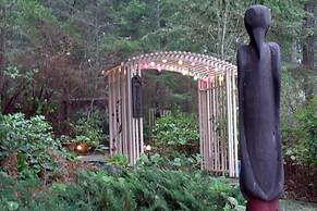 Inn to the Woods B&B