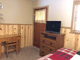 Rockerville Lodge & Cabins