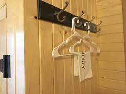 Rockerville Lodge & Cabins