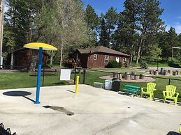 Rockerville Lodge & Cabins