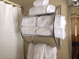 Rockerville Lodge & Cabins