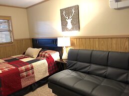 Rockerville Lodge & Cabins