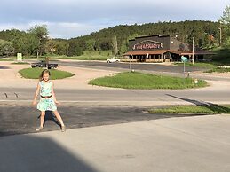 Rockerville Lodge & Cabins