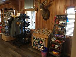 Rockerville Lodge & Cabins